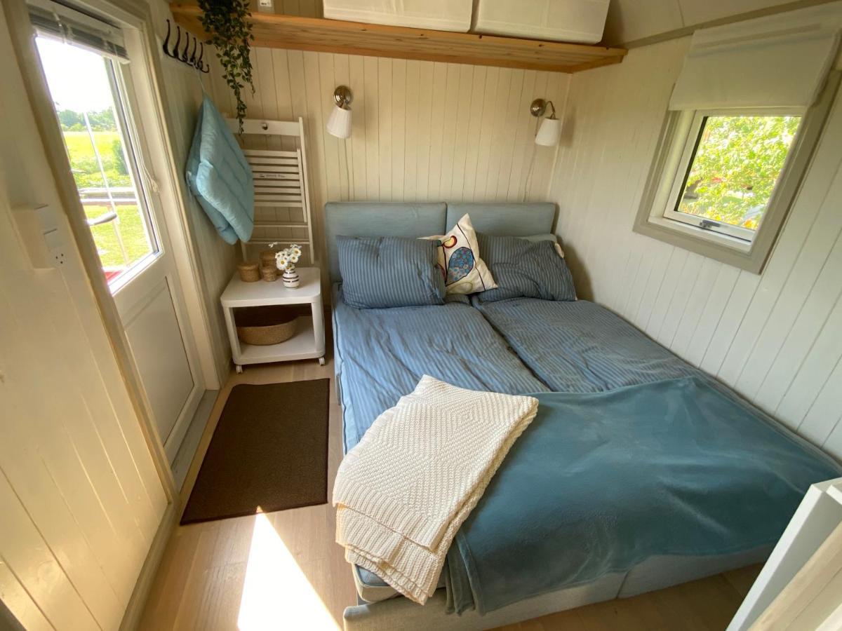 Guesthouse Gjoel Gjol Bagian luar foto