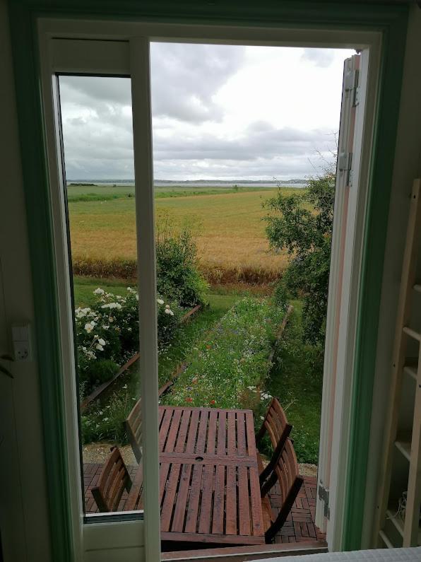 Guesthouse Gjoel Gjol Bagian luar foto