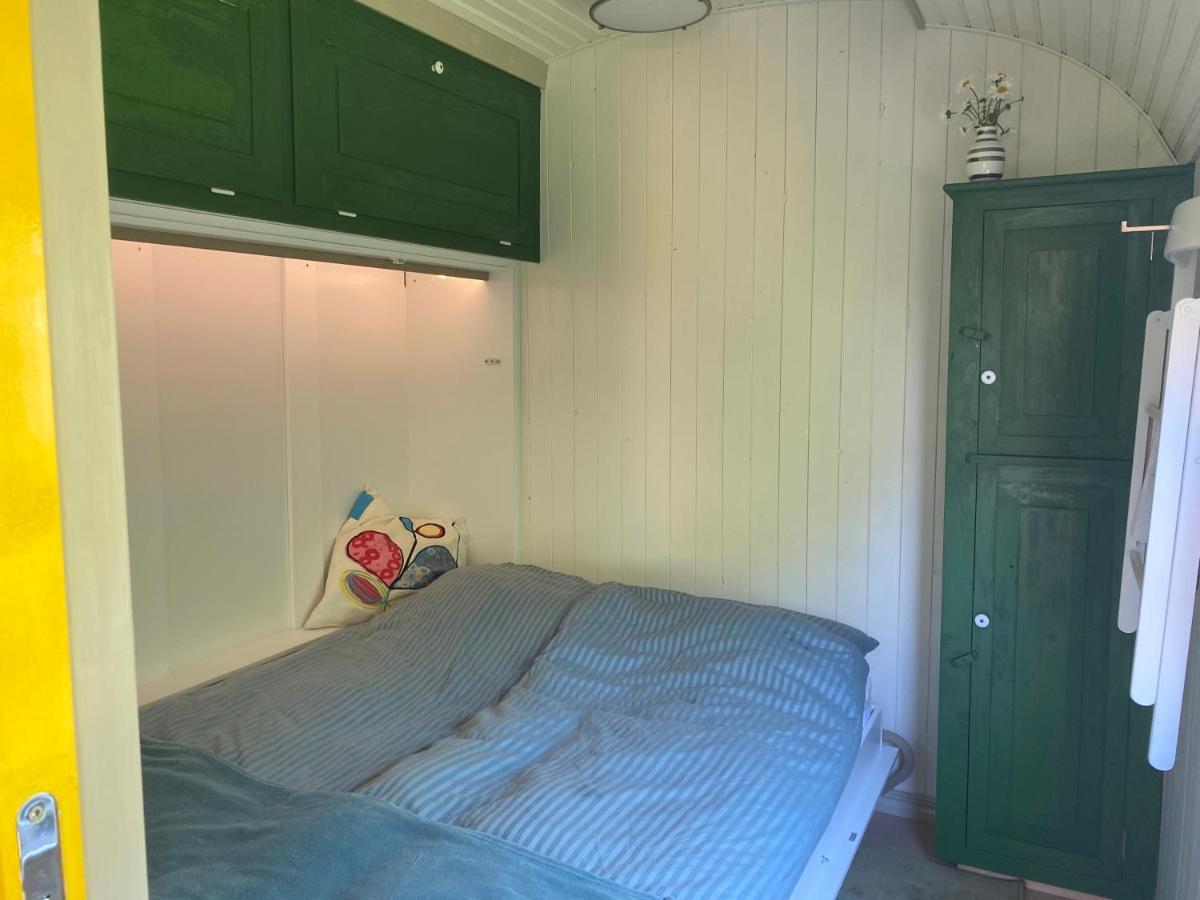 Guesthouse Gjoel Gjol Bagian luar foto