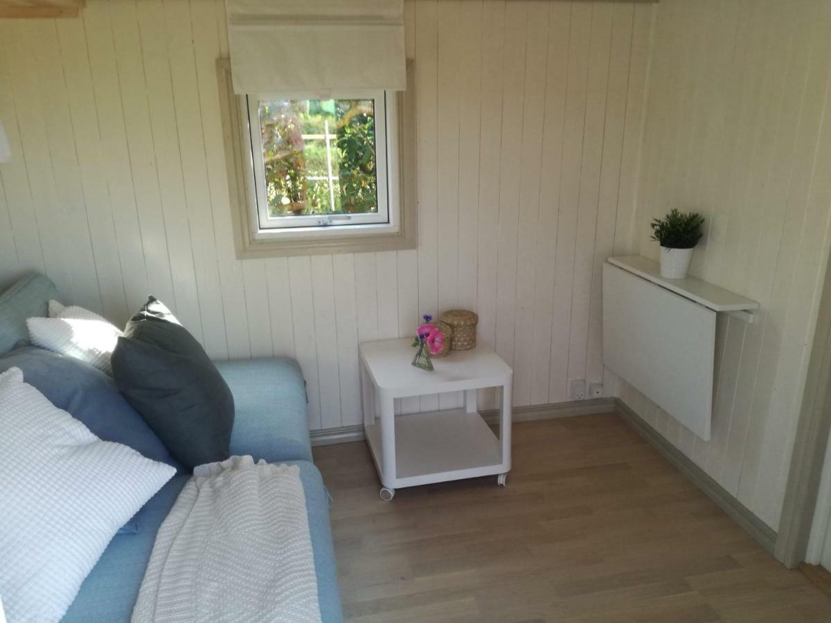 Guesthouse Gjoel Gjol Bagian luar foto