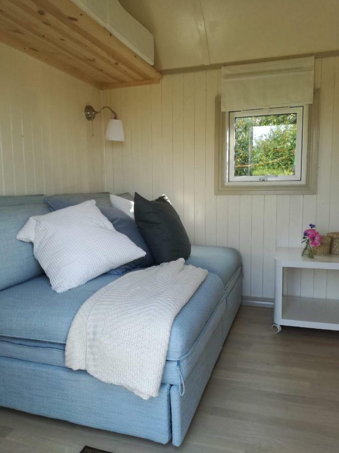 Guesthouse Gjoel Gjol Bagian luar foto