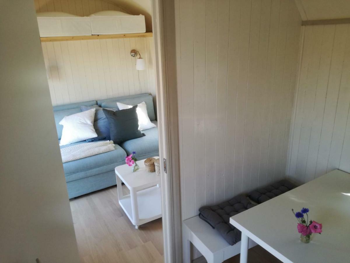 Guesthouse Gjoel Gjol Bagian luar foto